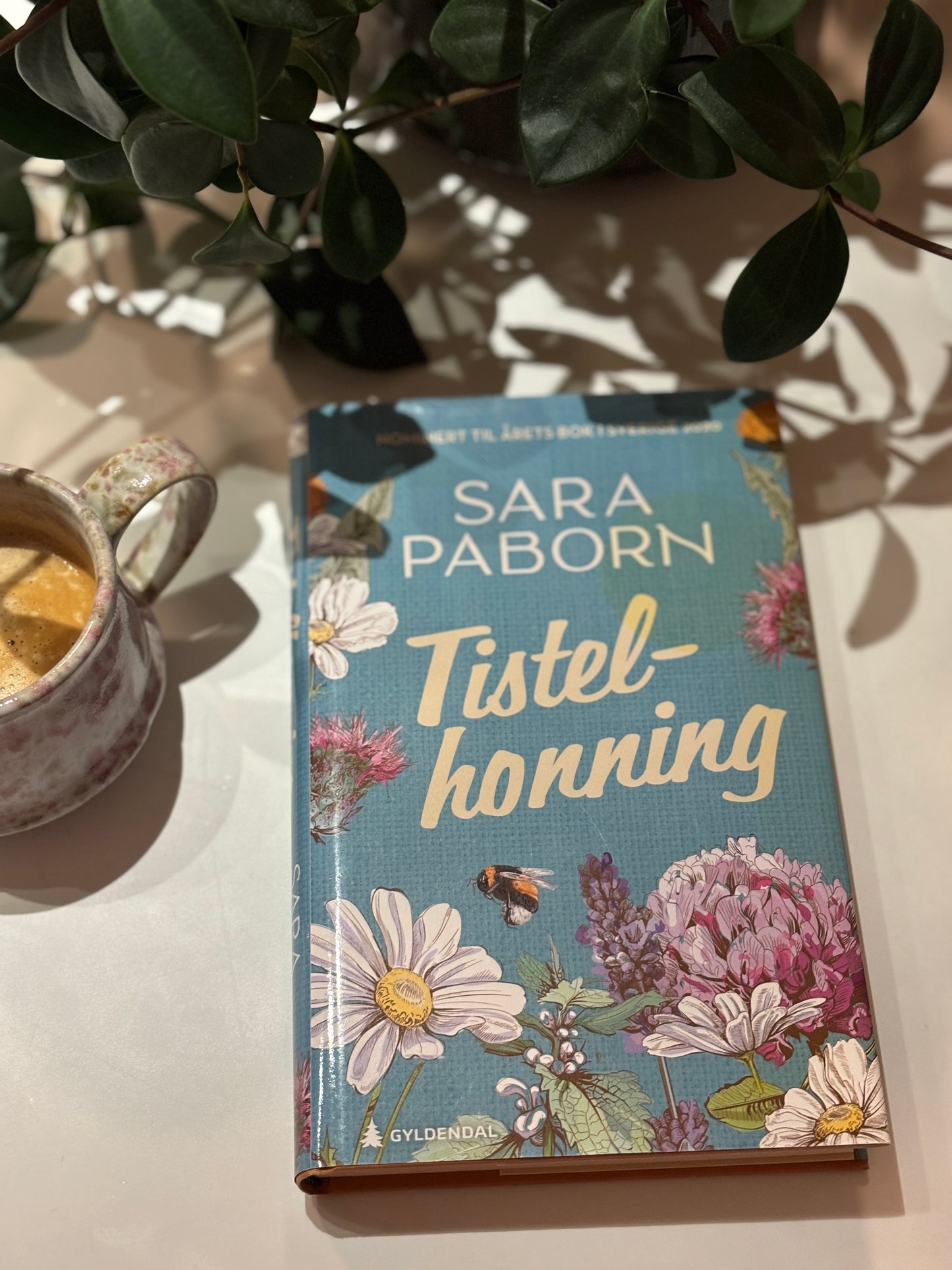Paborn, Sara: Tistelhonning