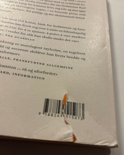 Min kamp / Første bok - Karl Ove Knausgård (pocket)