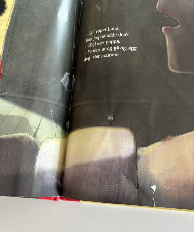Asaito, Lisa: En fisk til Luna