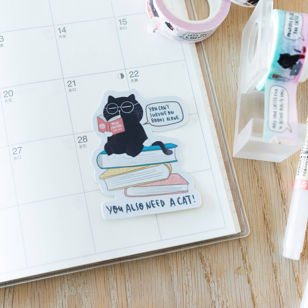 "You can't survive on books alone..." Morsomt Katte Klistremerke