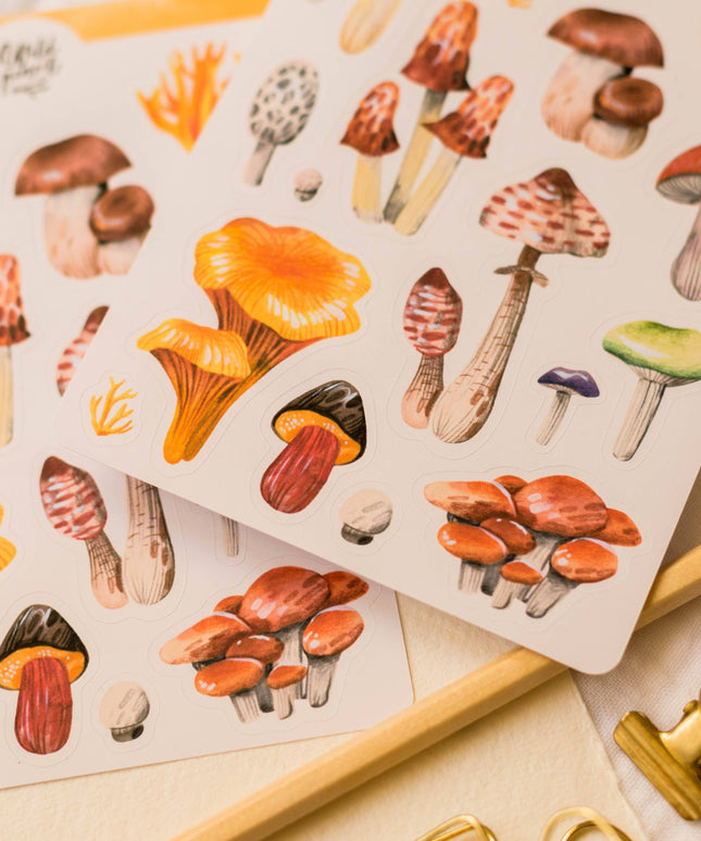 Klistremerkeark | Mushrooms