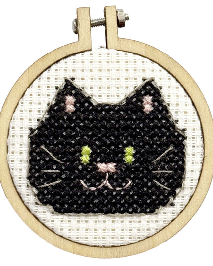You're purr-fect! Mini Matchbox Broderingssett