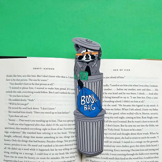 Bokmerke | Naughty Book Loving Raccoon (det er die cut!) LIMITED